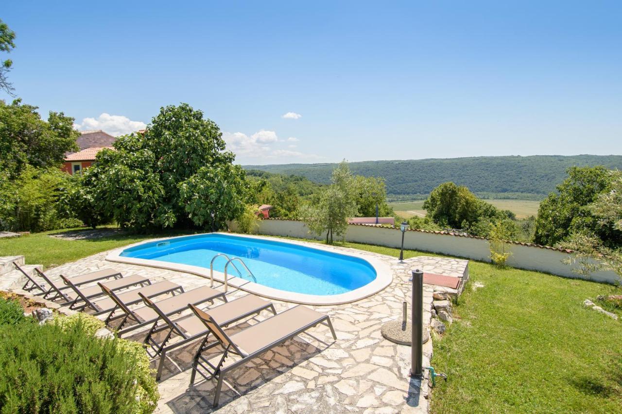 C'est La Vie Villa *