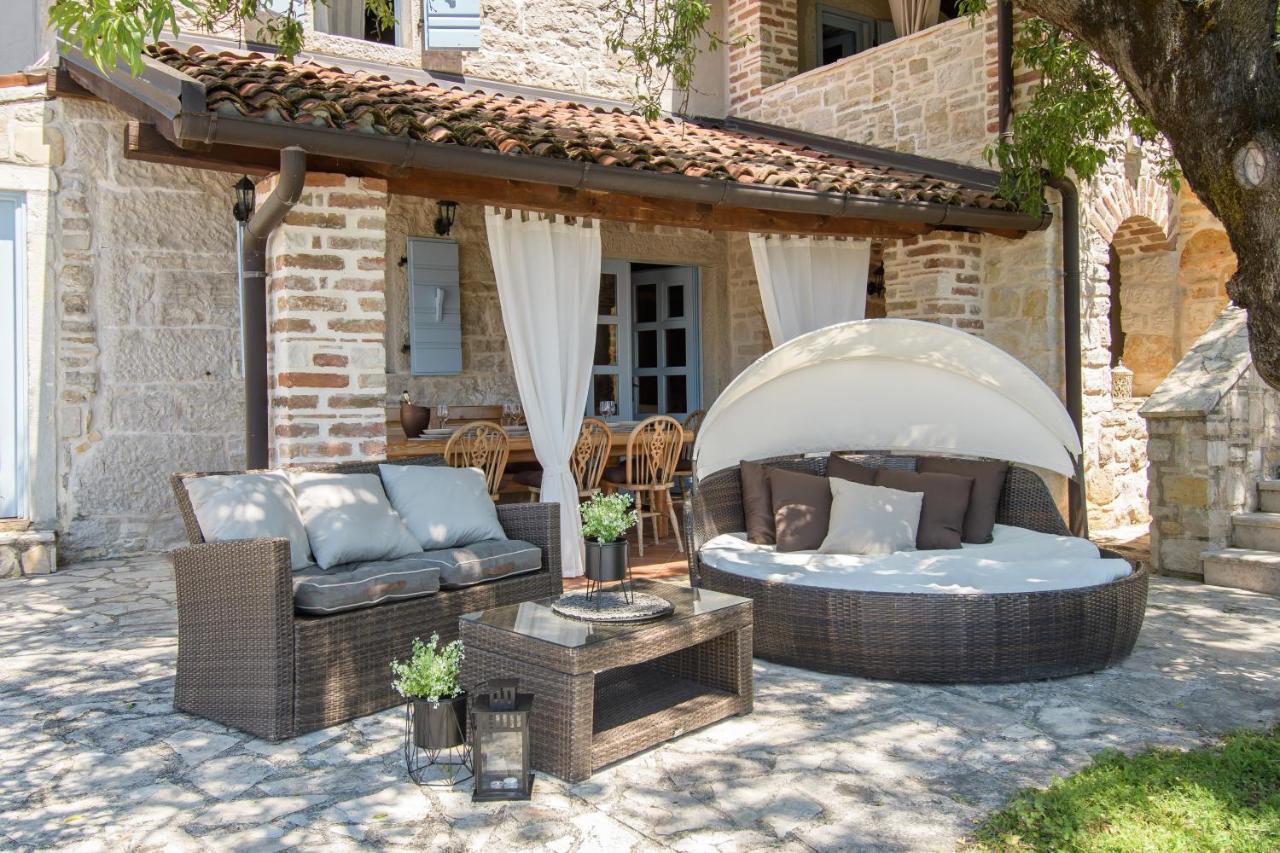 C'est La Vie Villa *