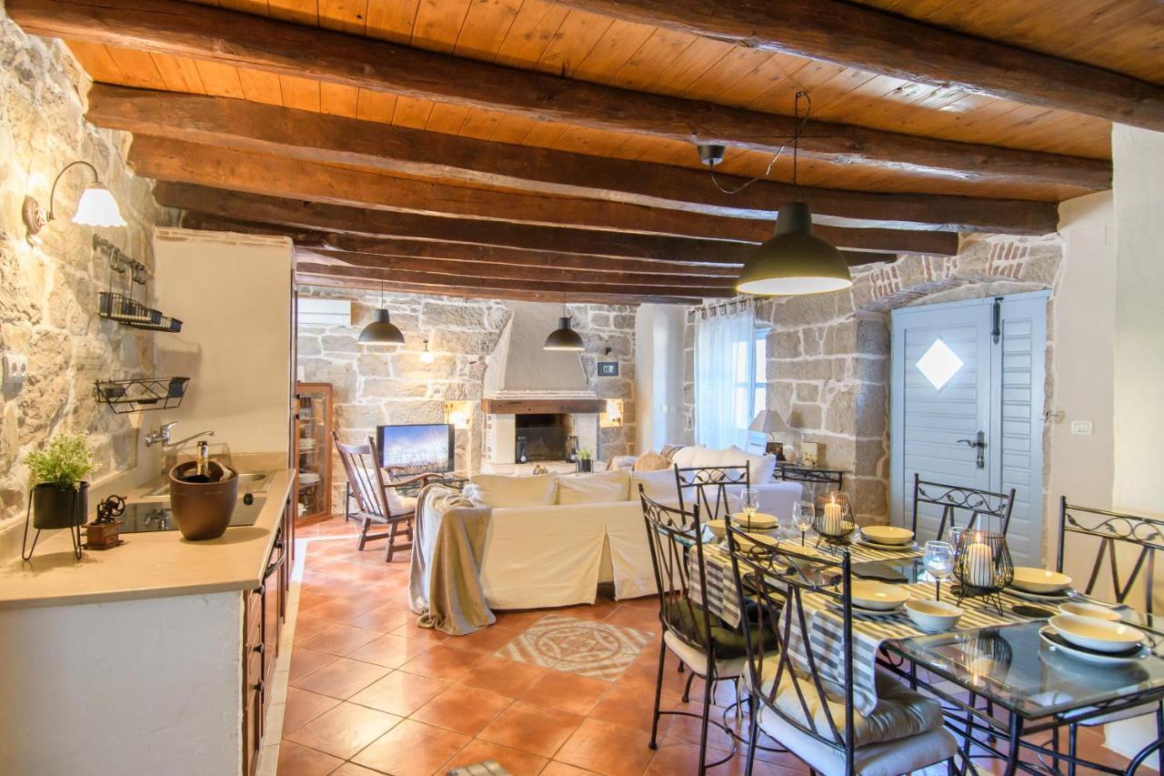 C'est La Vie Villa